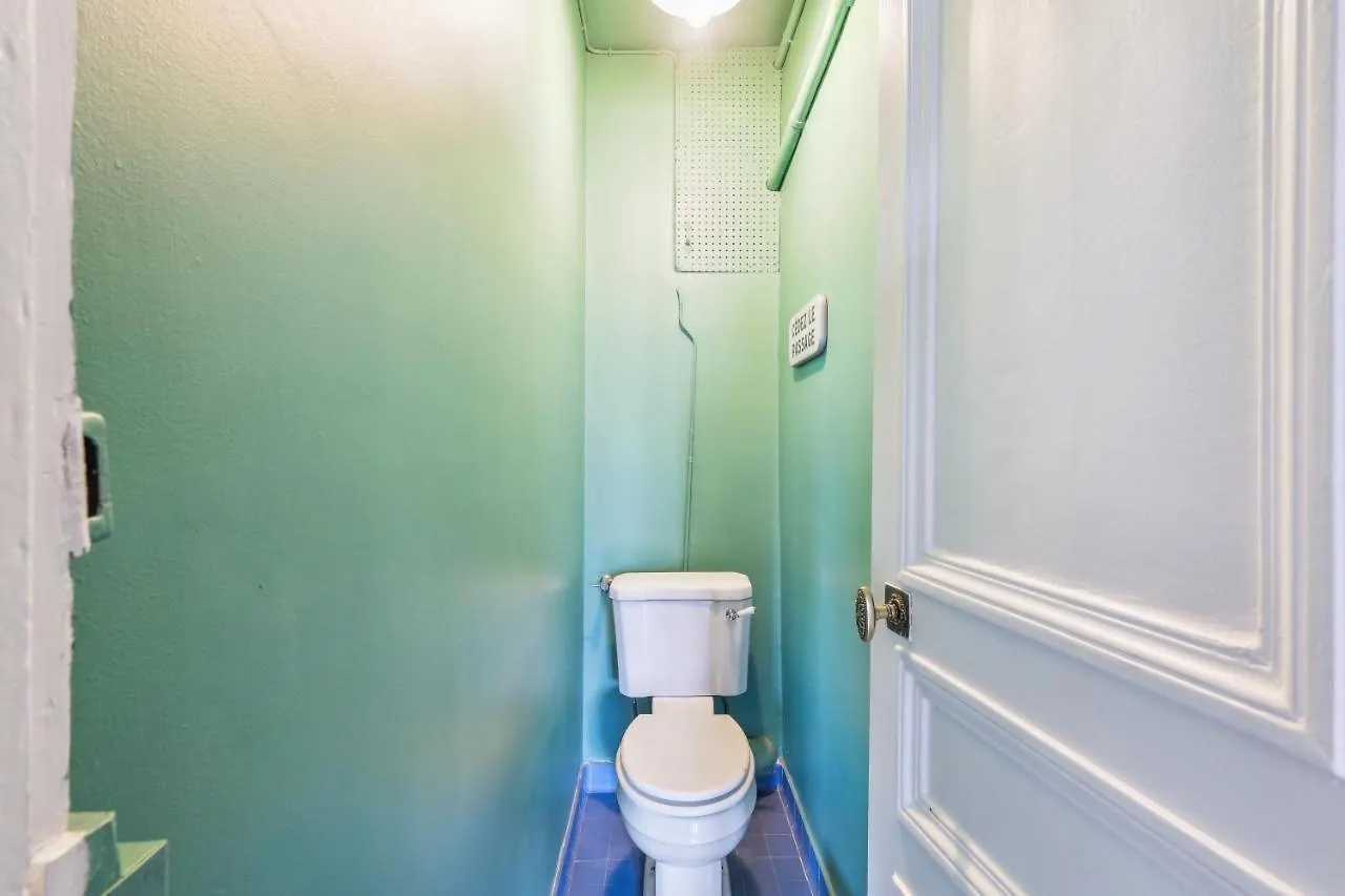 Spacious Apartement 'Canal Saint Martin' For 6 By Weekome Paris França