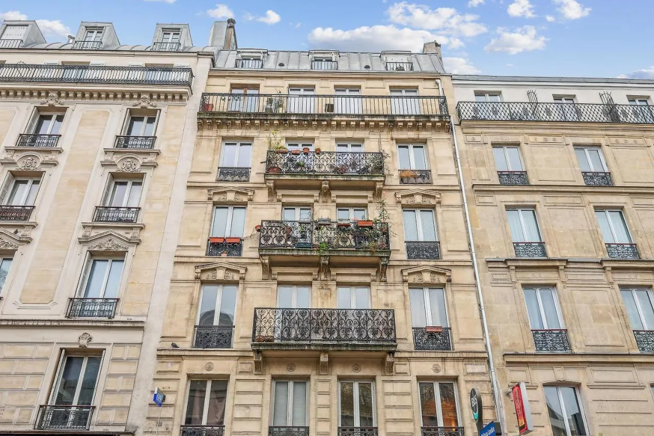 Spacious Apartement 'Canal Saint Martin' For 6 By Weekome Paris França