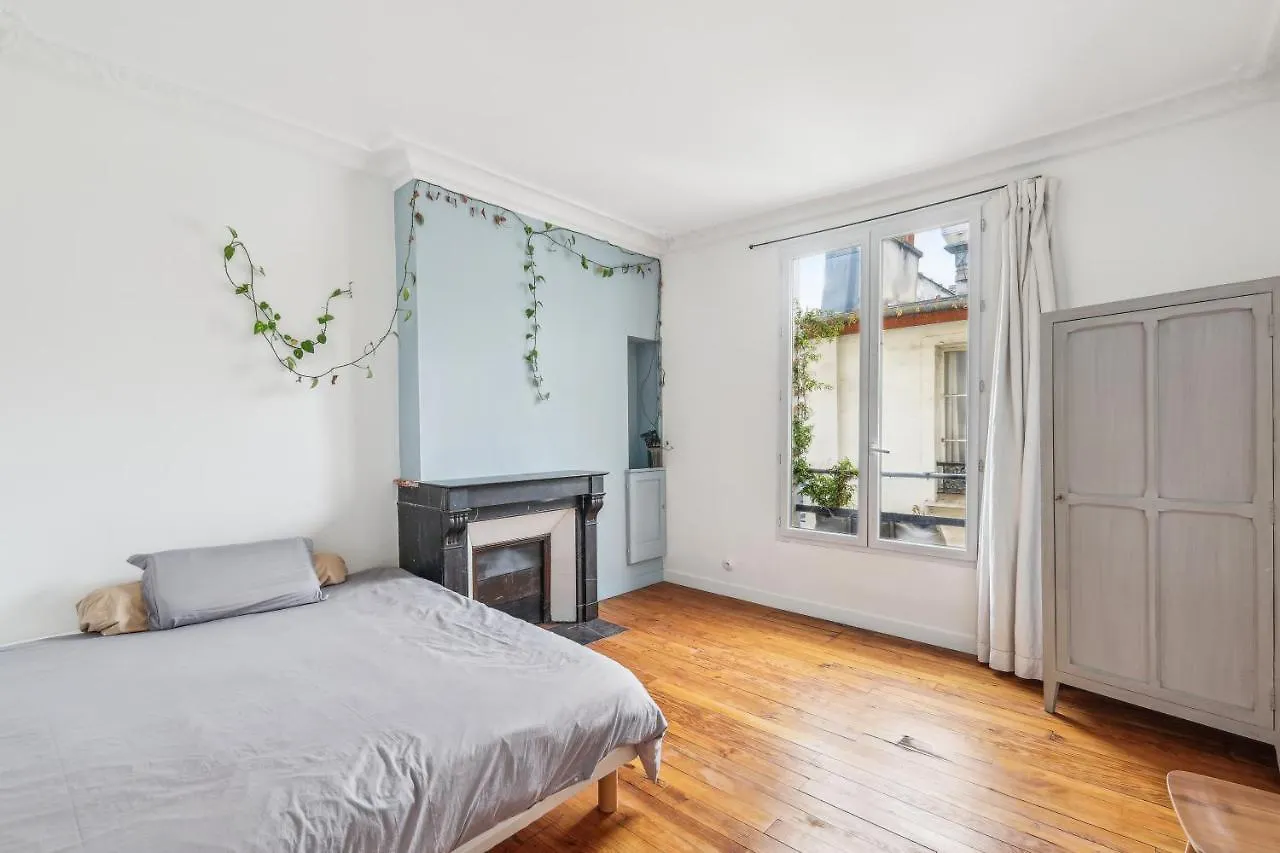 Spacious Apartement 'Canal Saint Martin' For 6 By Weekome Paris Apartamento